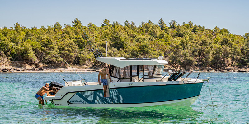 Quicksilver Captur 805 Pilothouse